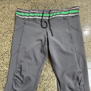 Old Navy crop workout pant